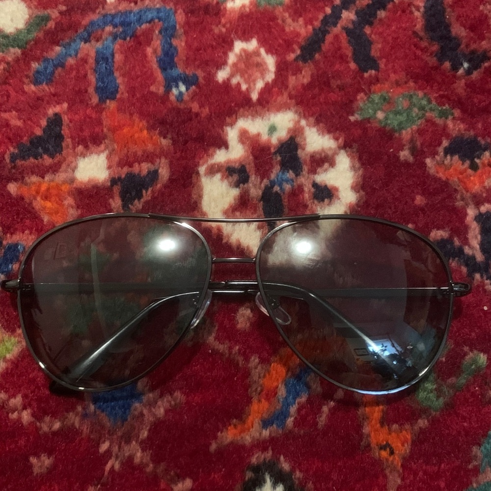 Stylish Black Aviator  Sunglasses